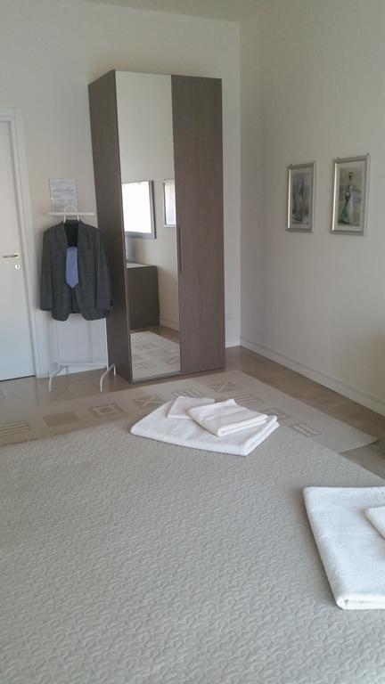 Ai Due Vecchi Ulivi Bed & Breakfast Garlate ห้อง รูปภาพ